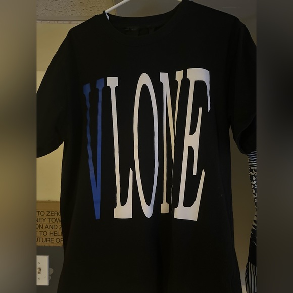 Vlone shirt - Picture 1 of 3